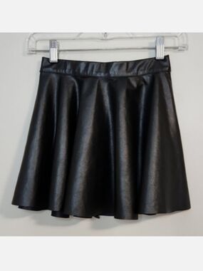 TRULUV Girls Vegan Leather Skirt, Size S ~ EUC